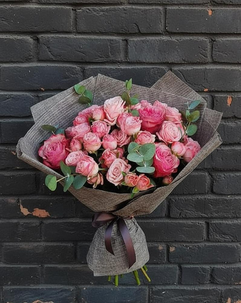 Букет цветов из: Розы в Поселке имени Морозова