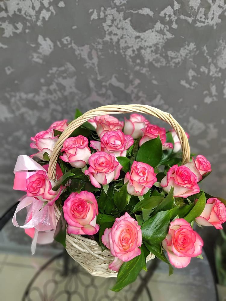 Цветочная композиция из Розы в корзине в Поселке имени Морозова