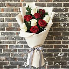 Букет цветов из:  Розы в Поселке имени Морозова