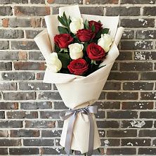 Букет цветов из:  Розы в Поселке имени Морозова