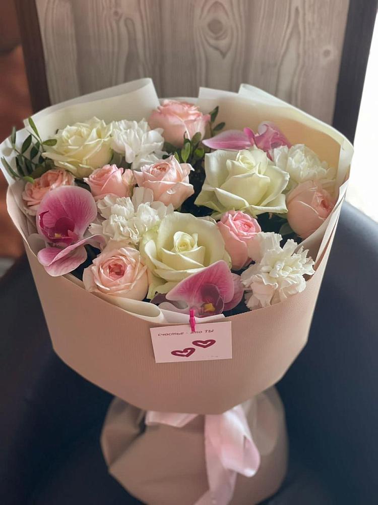 Букет цветов из: Орхидеи, Розы и Гвоздики в Поселке имени Морозова