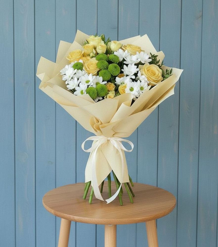 Букет цветов из: Хризантемы и Розы в Поселке имени Морозова