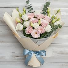 Букет цветов из:  Лизиантусы в Поселке имени Морозова