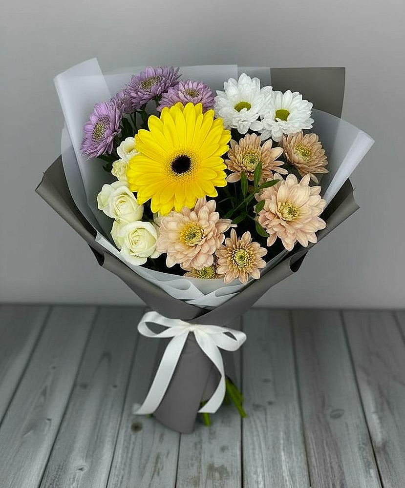 Букет цветов из: Розы, Герберы и Хризантемы в Поселке имени Морозова