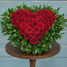 Цветочная композиция из Розы в виде сердца в Поселке имени Морозова