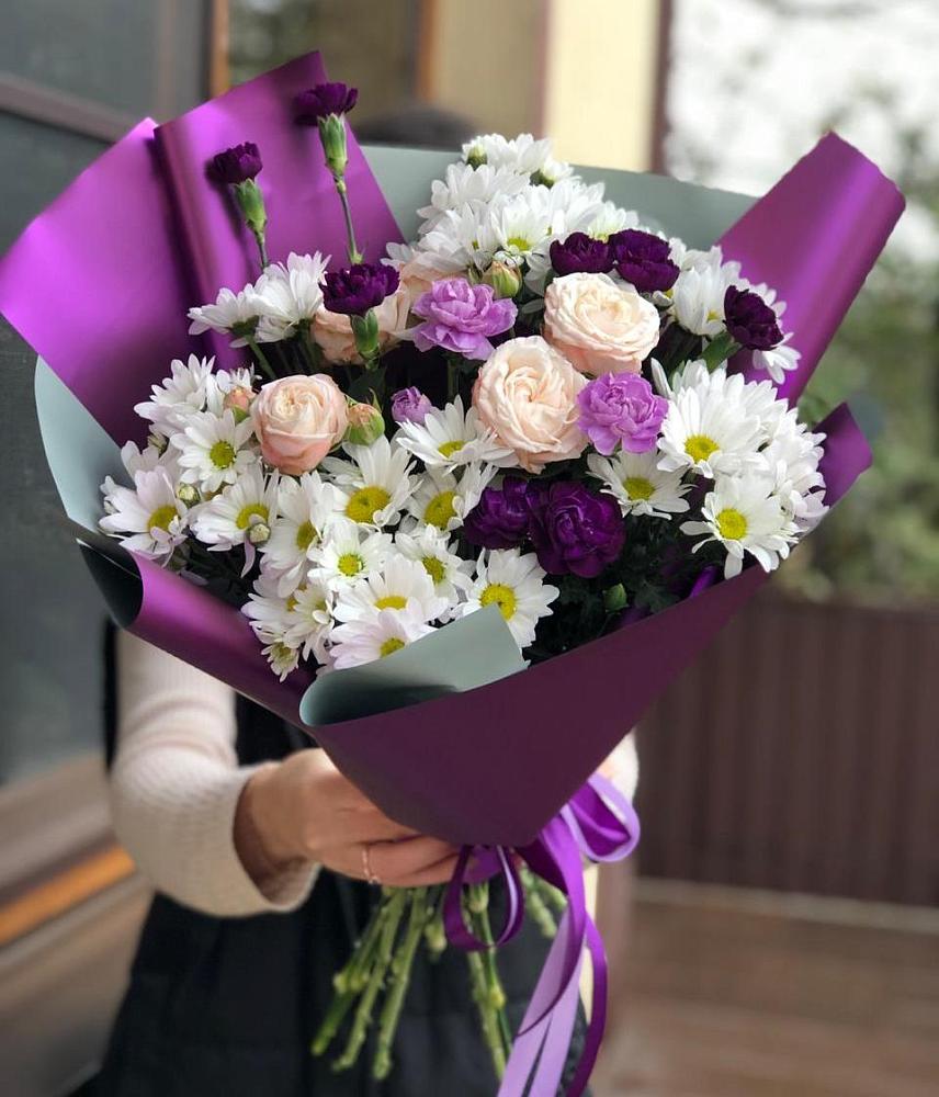 Букет цветов из: Хризантемы, Гвоздики и Розы в Поселке имени Морозова