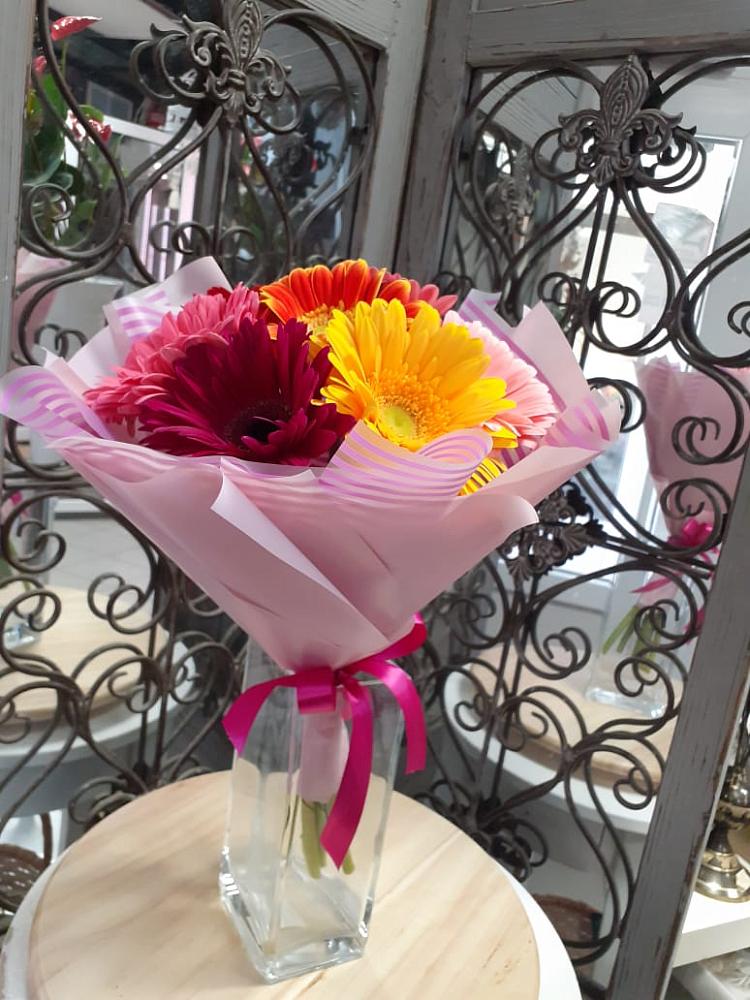 Букет цветов из: Герберы в Поселке имени Морозова