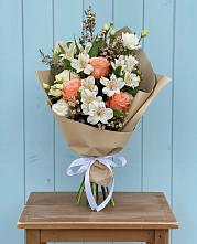 Букет цветов из:  Альстромерии, Лизиантусы, Розы и Хризантемы #REPLACE_PRED# Поселке имени Морозова