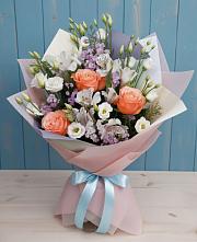 Букет цветов из:  Лизиантусы, Розы, Альстромерии и Гипсофила в Поселке имени Морозова