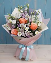 Букет цветов из:  Лизиантусы, Розы, Альстромерии и Гипсофила в Поселке имени Морозова