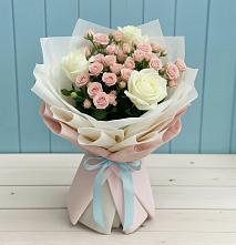 Букет цветов из:  Розы в Поселке имени Морозова