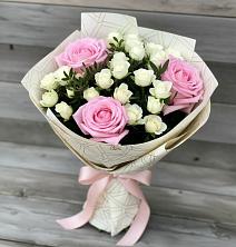 Букет цветов из:  Розы в Поселке имени Морозова