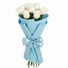 Букет 7 белых роз Проуд в Поселке имени Морозова