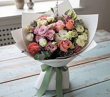 Букет цветов из:  Розы, Лизиантусы и Гвоздики в Поселке имени Морозова