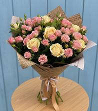 Букет цветов из:  Розы в Поселке имени Морозова