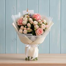 Букет цветов из:  Розы в Поселке имени Морозова