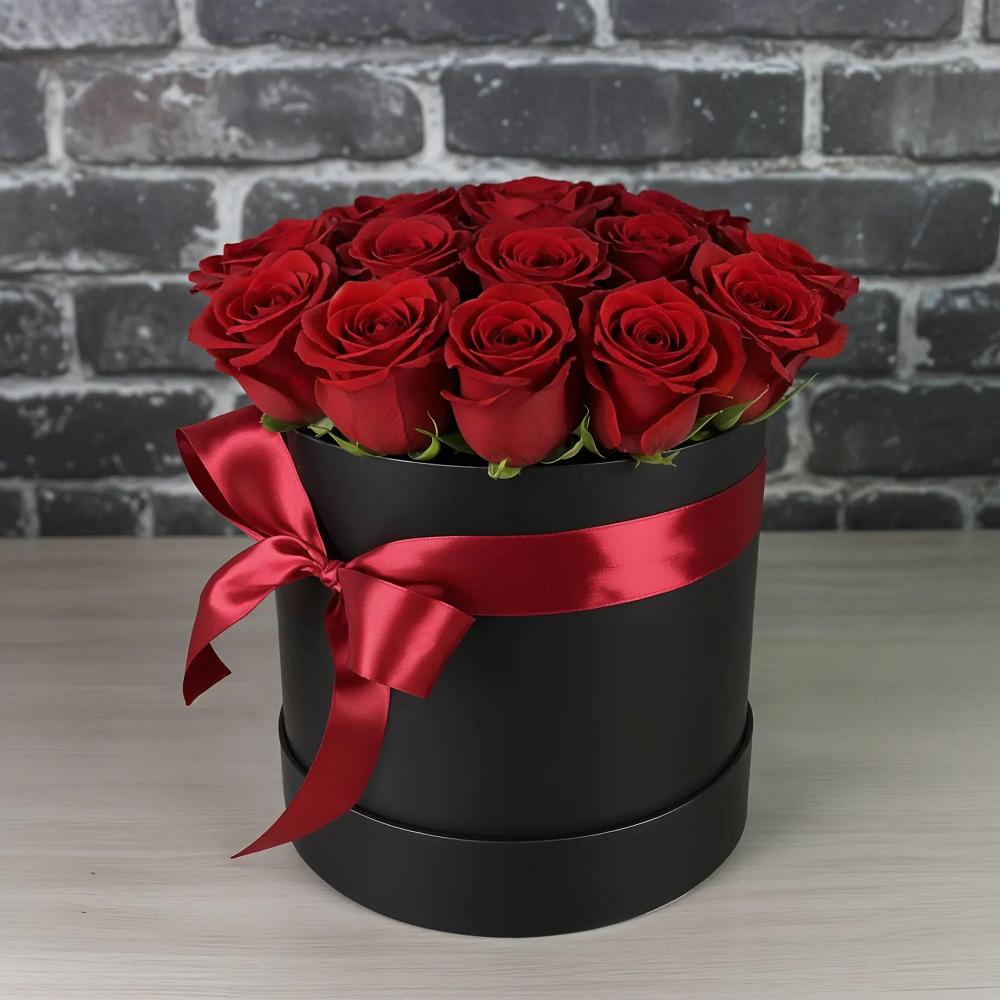 Цветочная композиция из Розы в шляпной коробке в Поселке имени Морозова