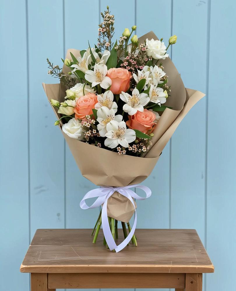 Букет цветов из: Альстромерии, Лизиантусы, Розы и Хризантемы в Поселке имени Морозова