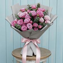 Букет цветов из:  Розы в Поселке имени Морозова